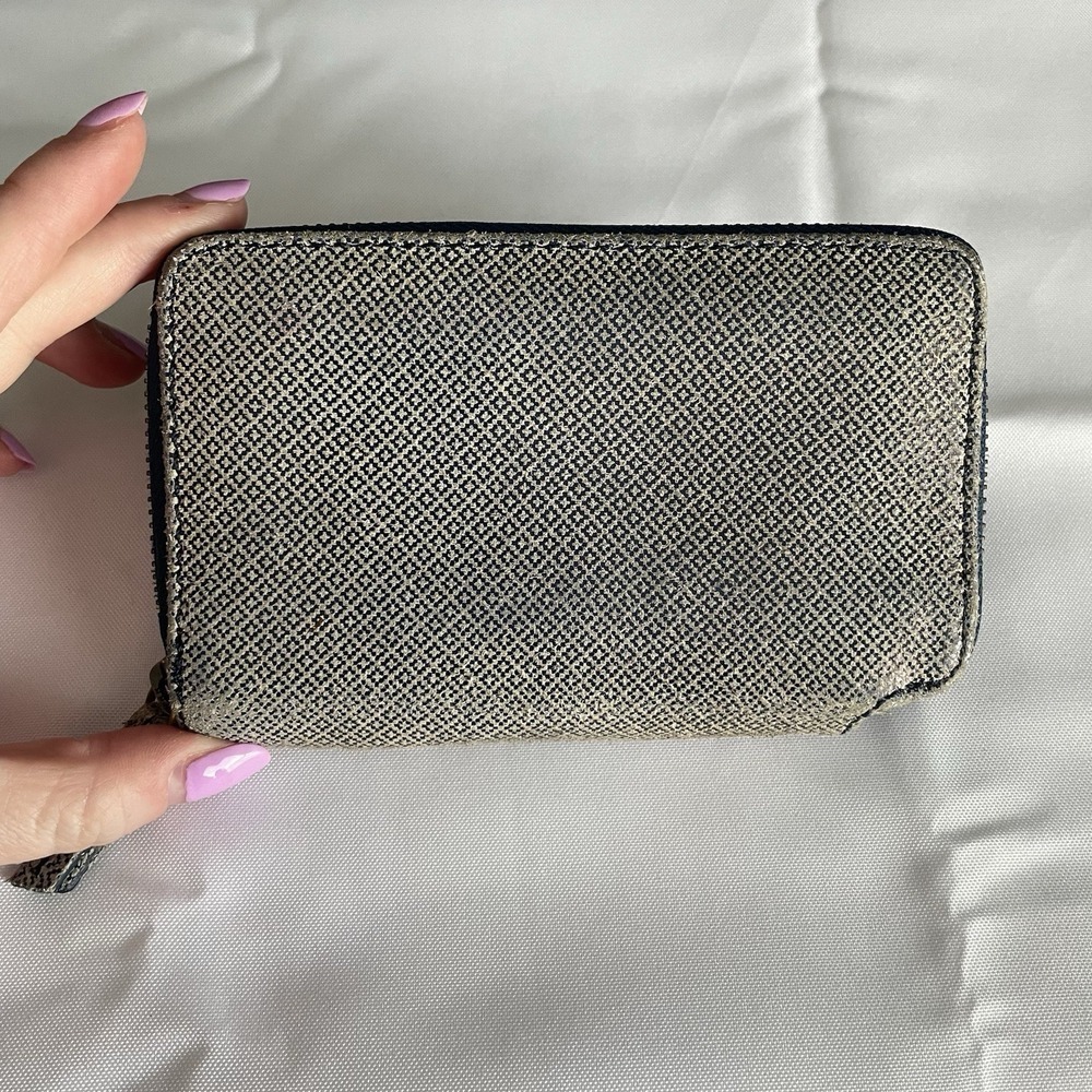 Vintage FOSSIL MEDIUM ZIP AROUND WALLET Gray Blue Geometric Metallic Leather